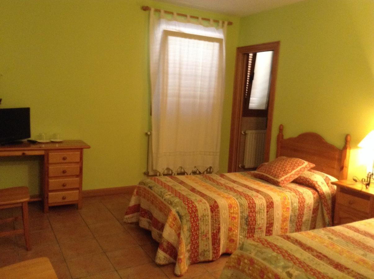 Hostal Camino Del Perdon Uterga Zewnętrze zdjęcie