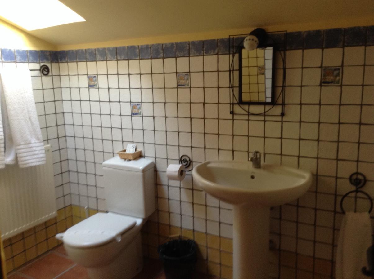 Hostal Camino Del Perdon Uterga Zewnętrze zdjęcie